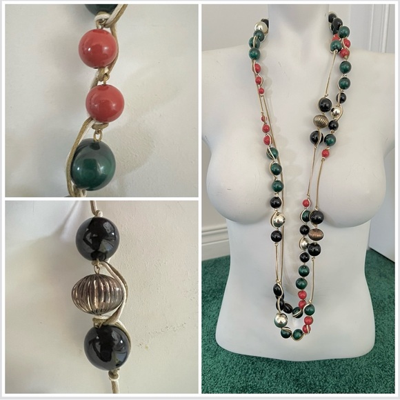 🎁Bundle 2 long necklaces:red/green colored contemporary shapes linked w/macrame - Picture 13 of 13